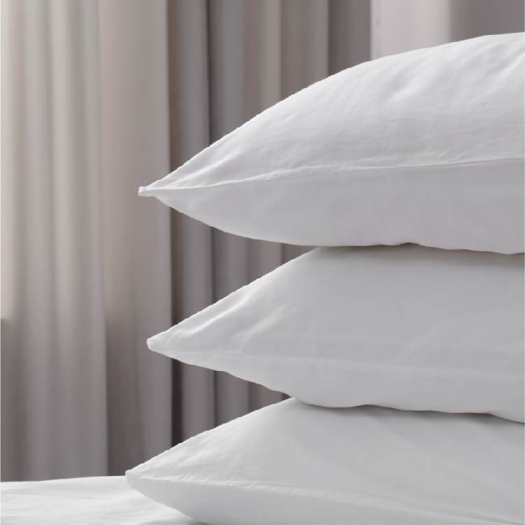 Best Summer Pillows for Hot Sleepers and Warm Nights