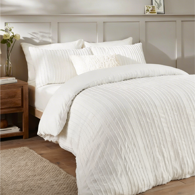 Bedding Ideas for Small Bedroom