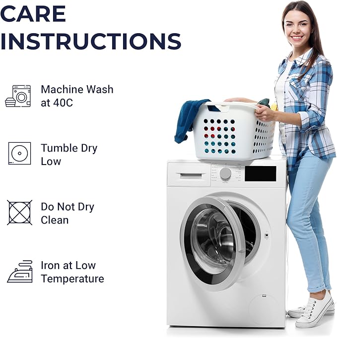 Geometric King Duvet Cover & Pillowcases – Soft Touch Triangle Pattern Printed Navy Bedding Set – Button Closure – Polycotton Duvet Cover with Pillow Covers