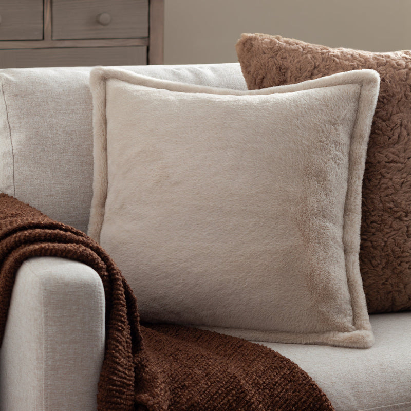 FURN. KALLU FAUX FUR CUSHION