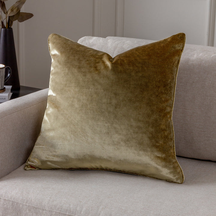 PAOLETTI LUXE VELVET PIPED CUSHION