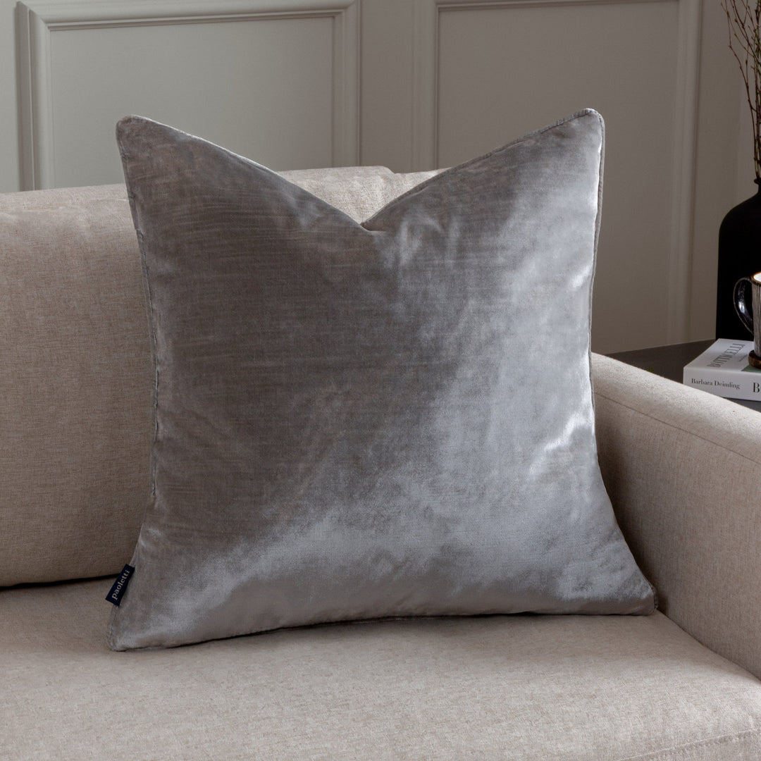 PAOLETTI LUXE VELVET PIPED CUSHION