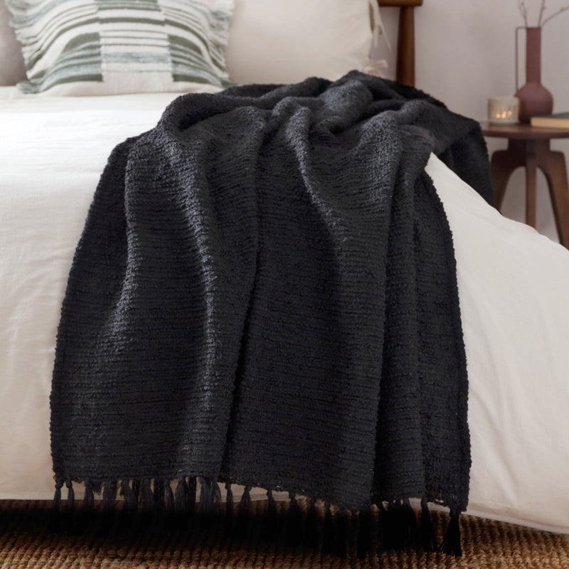CANDAR TEXTURED BOUCLE THROW