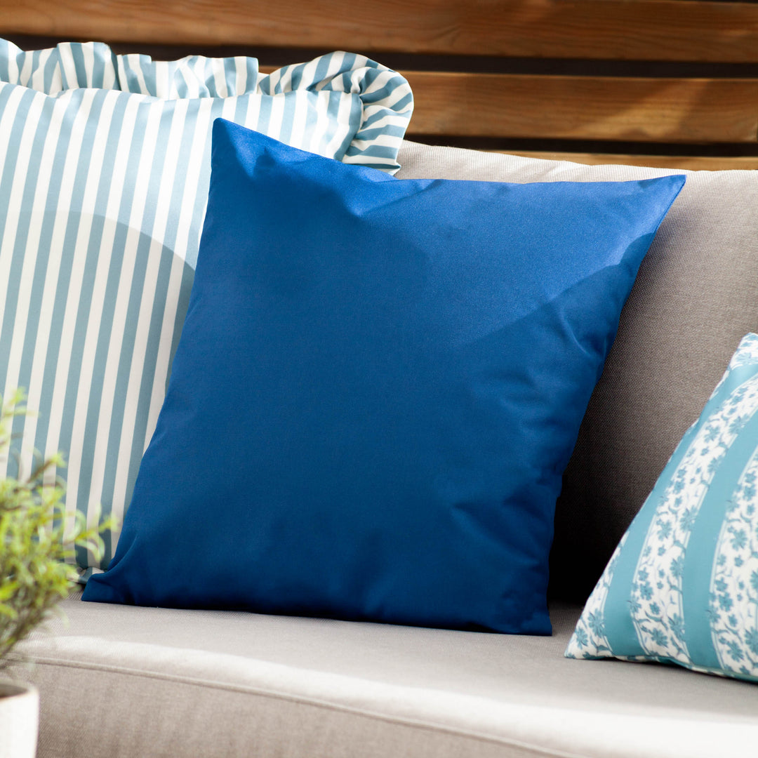 FURN. PLAIN OUTDOOR WATER & UV RESISTANT CUSHION